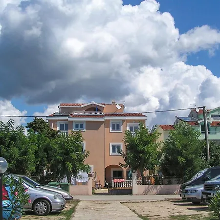 Apartamento Gorgeous In With Wifi Turanj